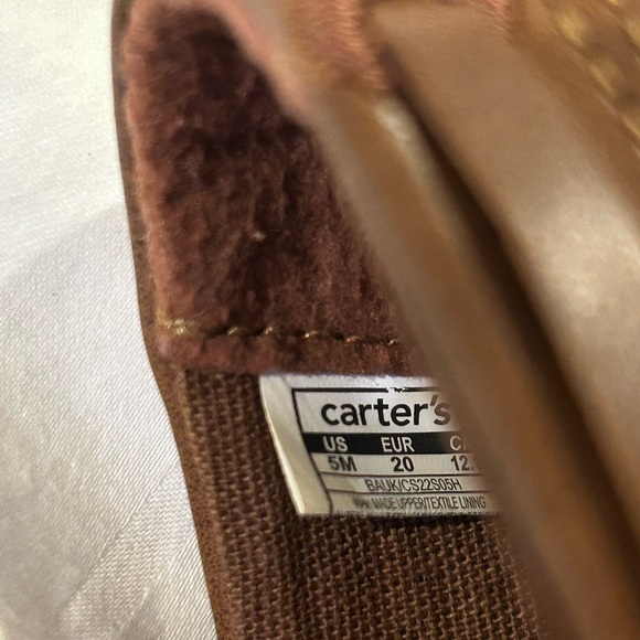 Carters loafers slip on and off - Picture 2 of 8